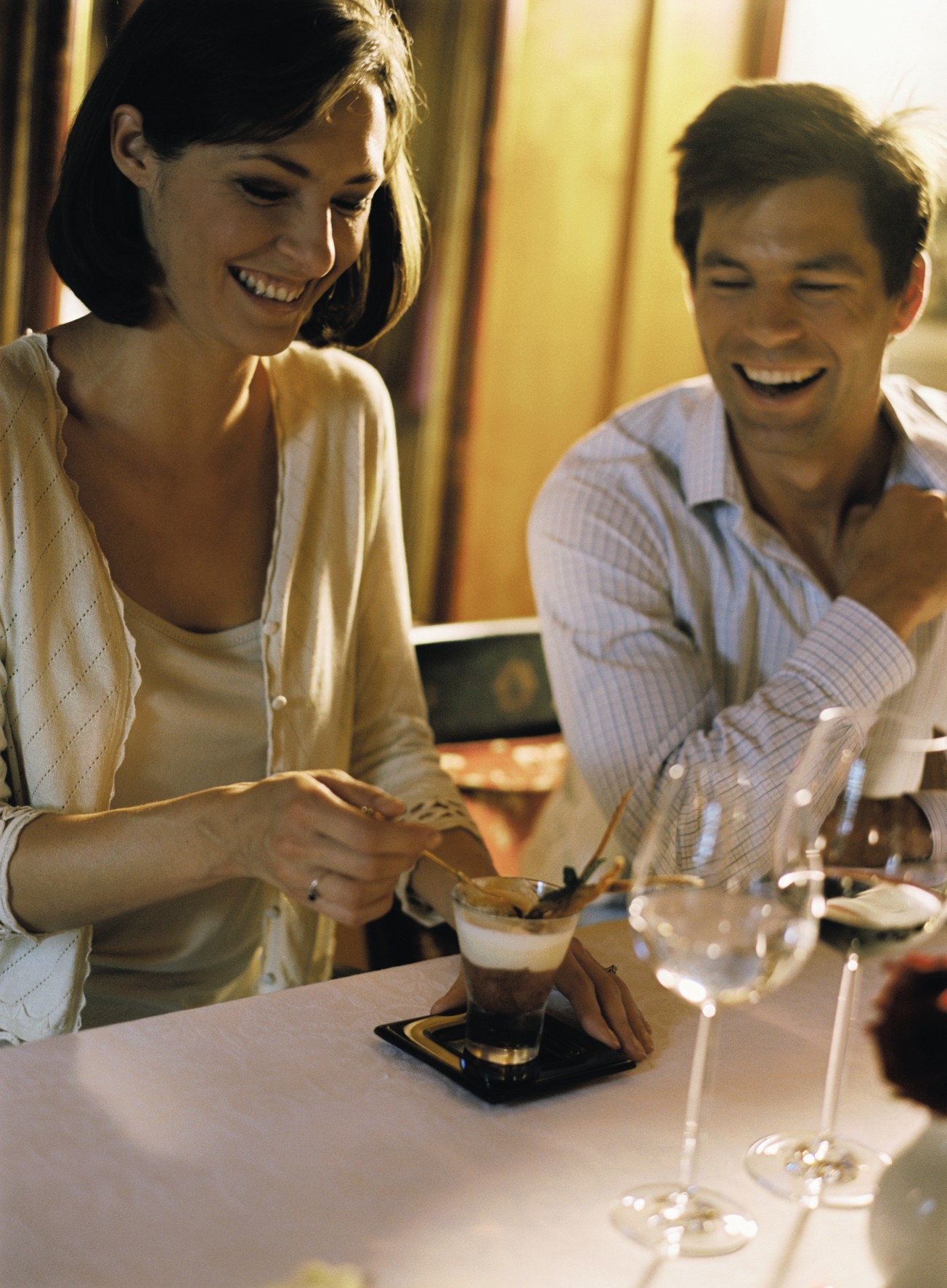 Belmond River Cruises Belmond Fleur de Lys Interior Restaurant Diner 2.jpg
